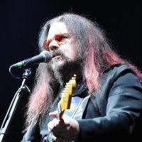 Roy Wood - Status Quo,Kim Wilde and Roy Wood performing live at the LG Arena in Birmingham