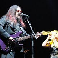 Roy Wood - Status Quo,Kim Wilde and Roy Wood performing live at the LG Arena in Birmingham | Picture 134399
