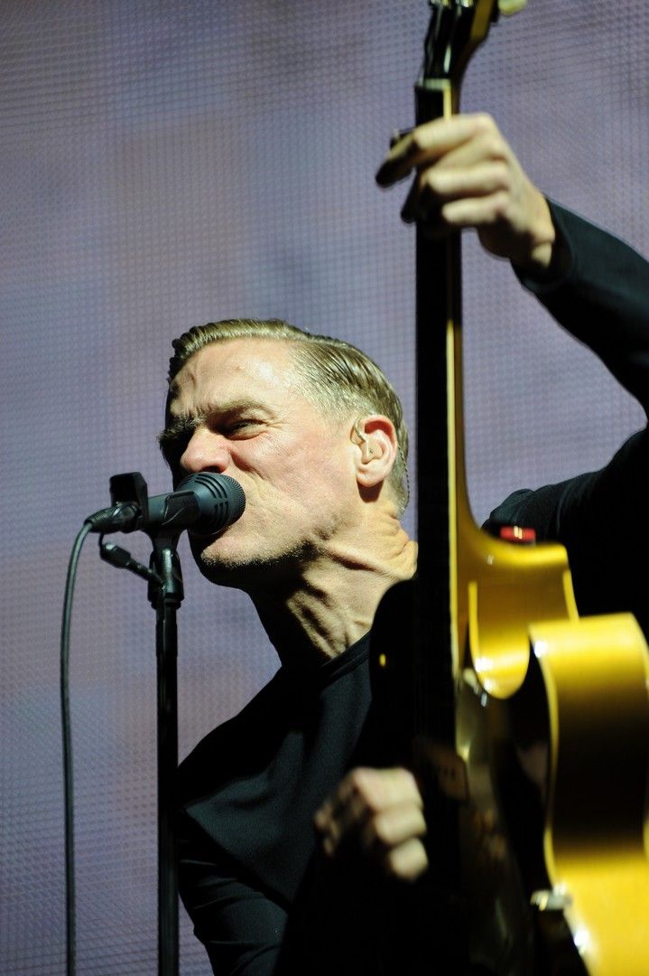 Bryan Adams performs live during the 'Waking up the Neighbours' | Picture 135021