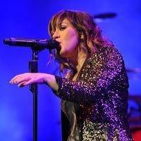 Kelly Clarkson - Kelly Clarkson,Christina Perri Performances at the Chicago Theatre