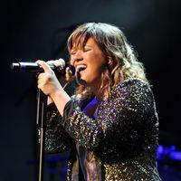Kelly Clarkson - Kelly Clarkson,Christina Perri Performances at the Chicago Theatre