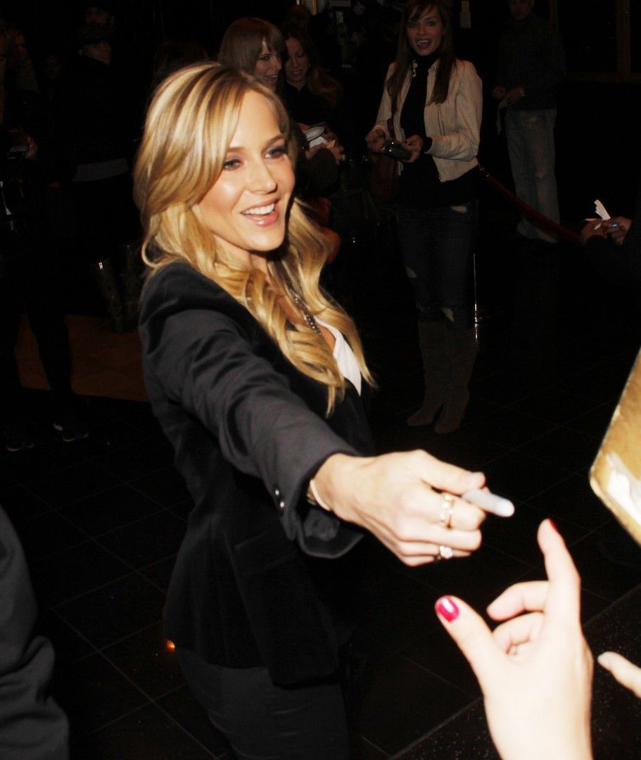 Julie Benz - Celebrities arriving at The Music Box for the Los Angeles Boxing event | Picture 135429