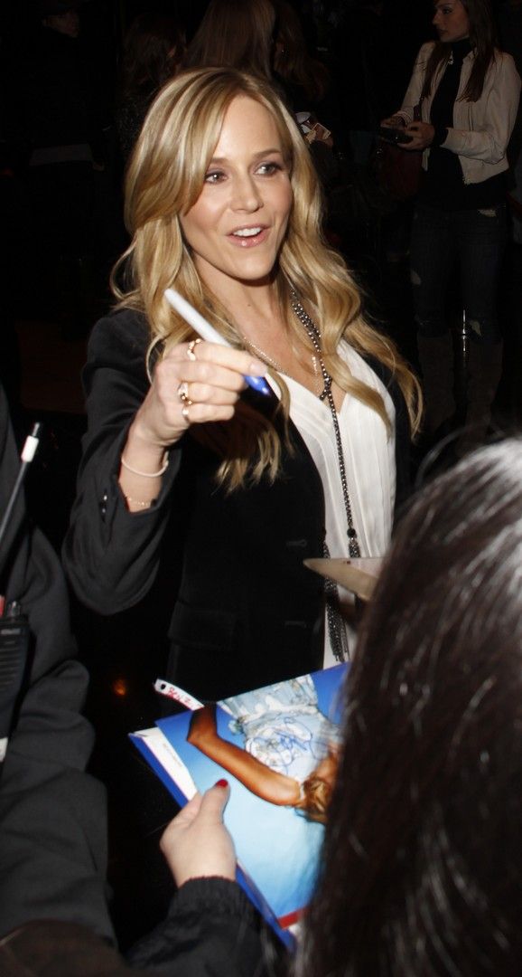 Julie Benz - Celebrities arriving at The Music Box for the Los Angeles Boxing event | Picture 135432