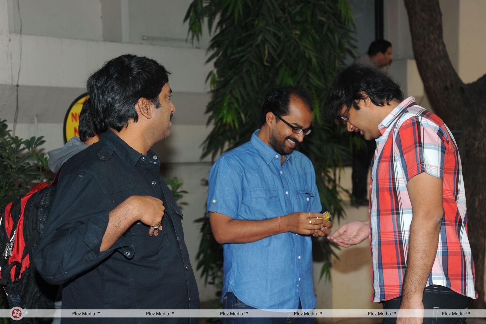 Yevadu Movie Opening - Pictures | Picture 137329
