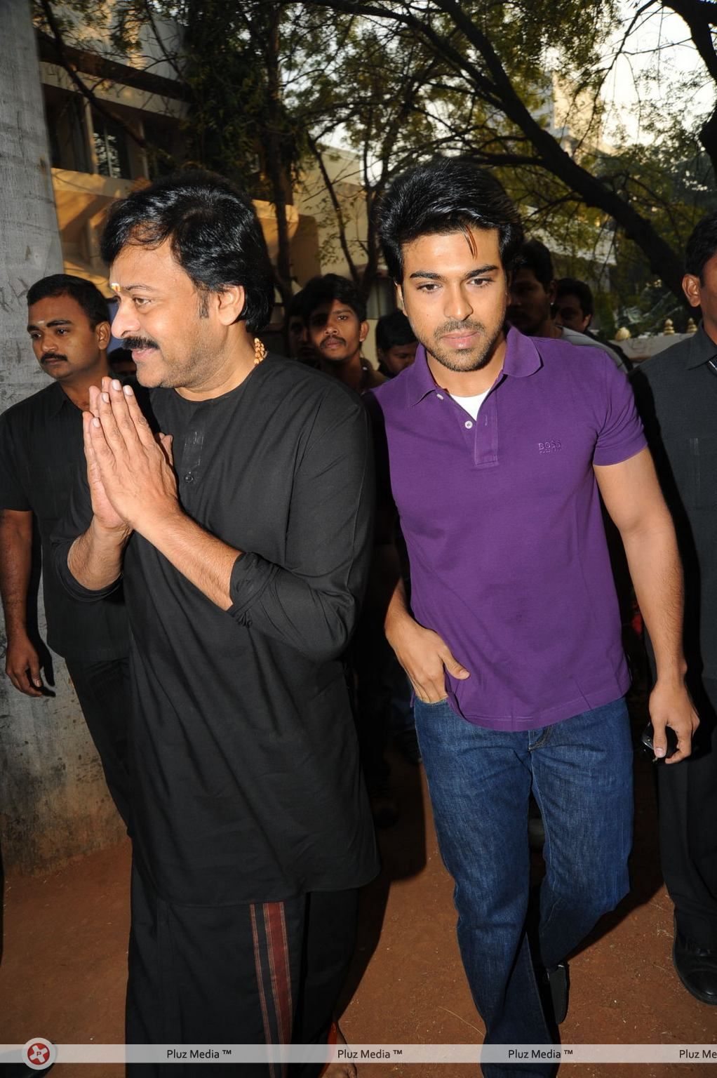 Yevadu Movie Opening - Pictures | Picture 137331