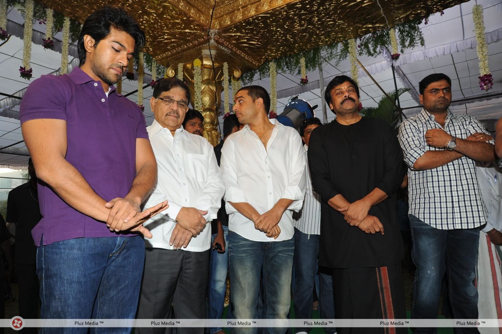Yevadu Movie Opening - Pictures | Picture 137333
