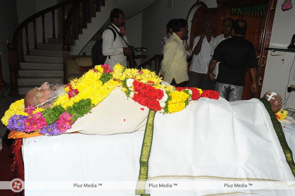 Writer Tripuraneni Maharadhi Funeral - Pictures | Picture 142044