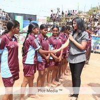 Anjali with Women's Kabadi Players - Pictures | Picture 186982