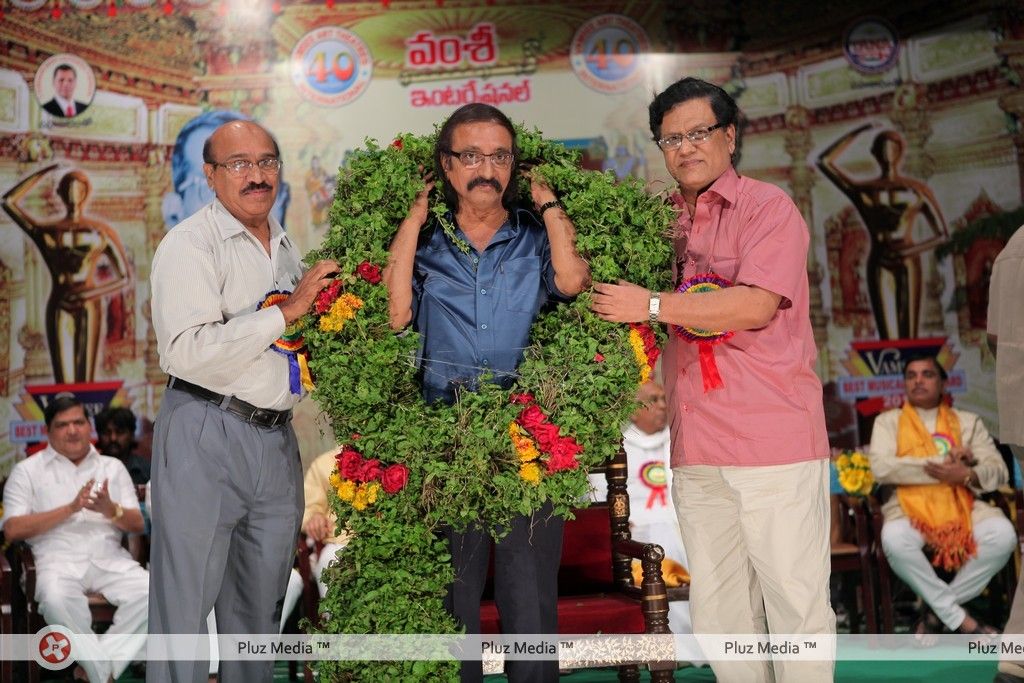 Sri Rama Rajyam Producer gets Vamsee Award - Pictures | Picture 187250