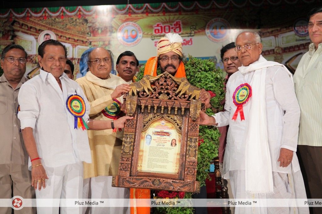 Sri Rama Rajyam Producer gets Vamsee Award - Pictures | Picture 187259