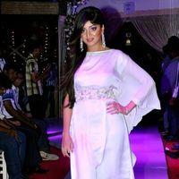 Poonam Kaur - Celebrities Hot Ramp walk At Sheesha Sky Launch - Pictures | Picture 191980