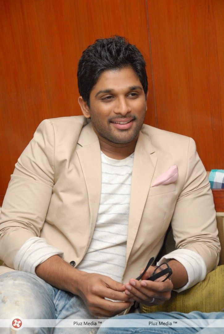 Allu Arjun - Julayi Double Platinum Disc Function Pictures | Picture 253491