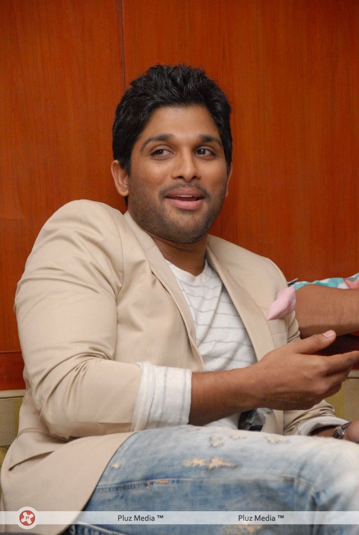 Allu Arjun - Julayi Double Platinum Disc Function Pictures | Picture 253494