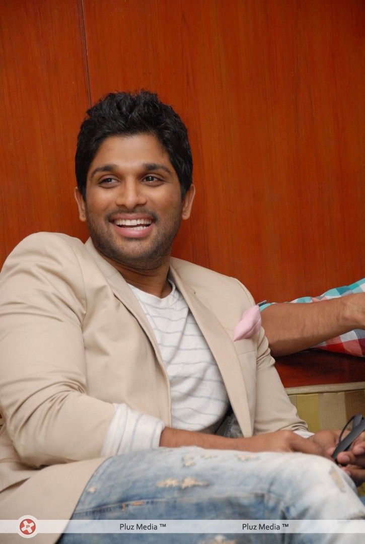 Allu Arjun - Julayi Double Platinum Disc Function Pictures | Picture 253507