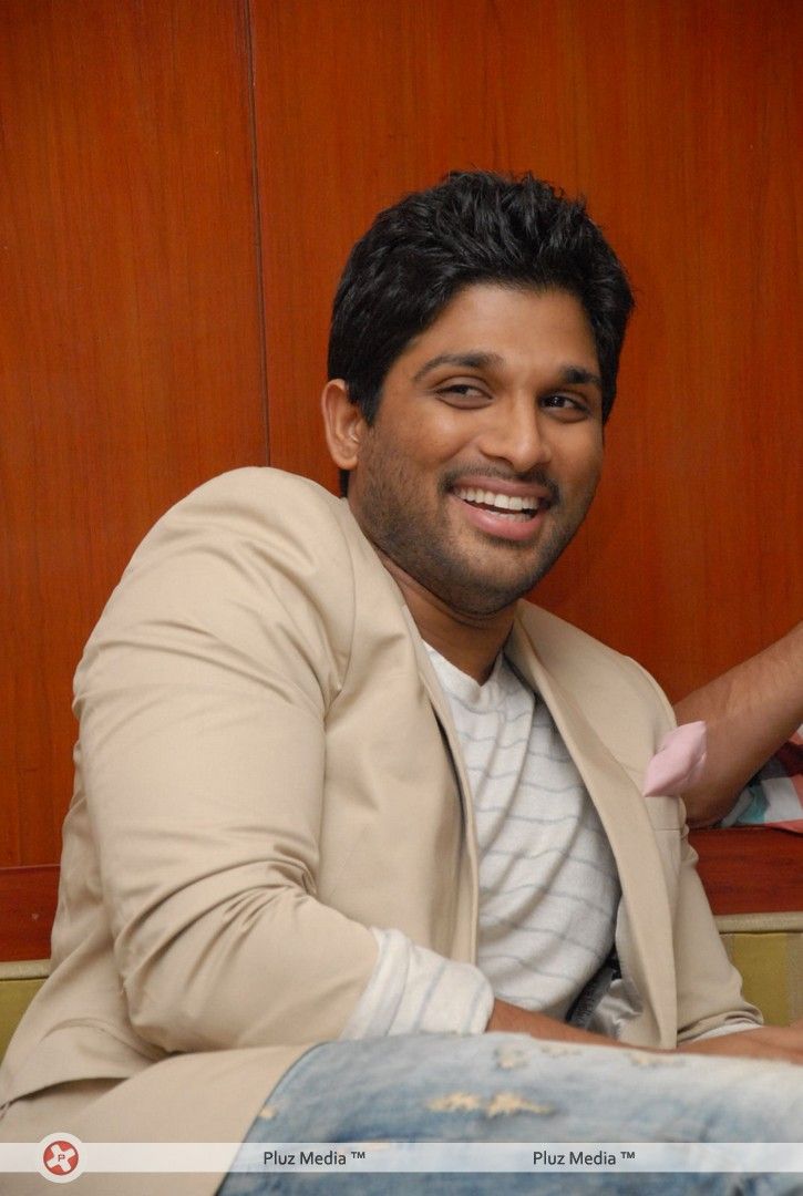 Allu Arjun - Julayi Double Platinum Disc Function Pictures | Picture 253547