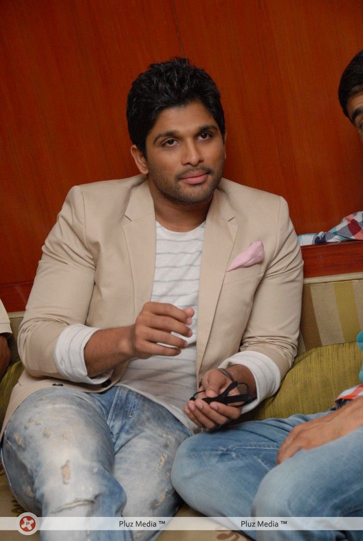 Allu Arjun - Julayi Double Platinum Disc Function Pictures | Picture 253568