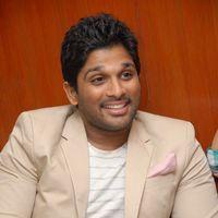 Allu Arjun - Julayi Double Platinum Disc Function Pictures | Picture 253529