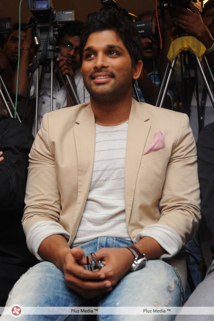 Allu Arjun - Julayi Double Platinum Disc Function Pictures | Picture 253732