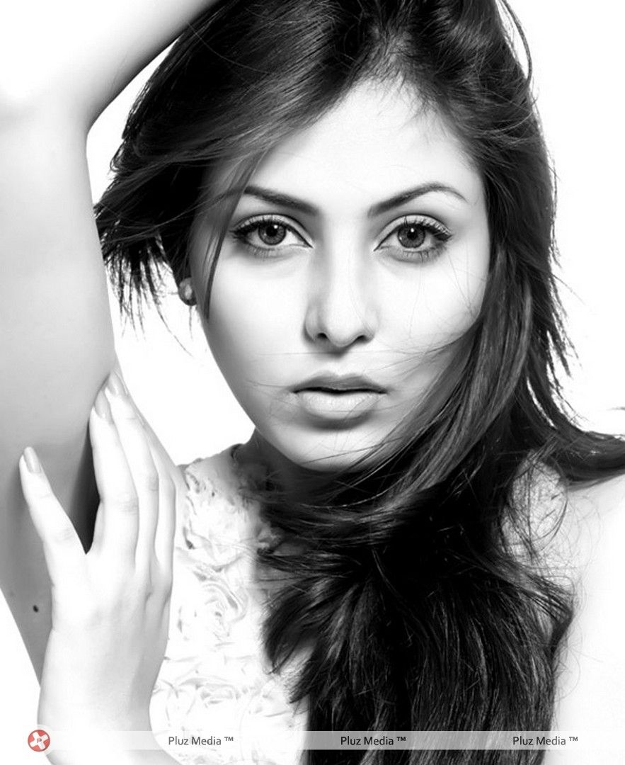Madhu Shalini hot Photoshoot Stills | Picture 255870