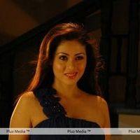 Sadha - Sada Hot Navel Show in Mythili Movie | Picture 262997