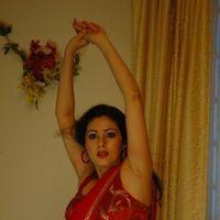 Sadha - Sada Hot Navel Show in Mythili Movie | Picture 263011