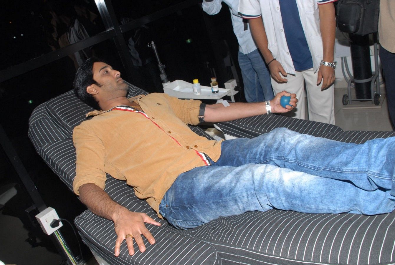 Actors Blood Donation @ Chiranjeevi Blood Bank Pictures | Picture 346449