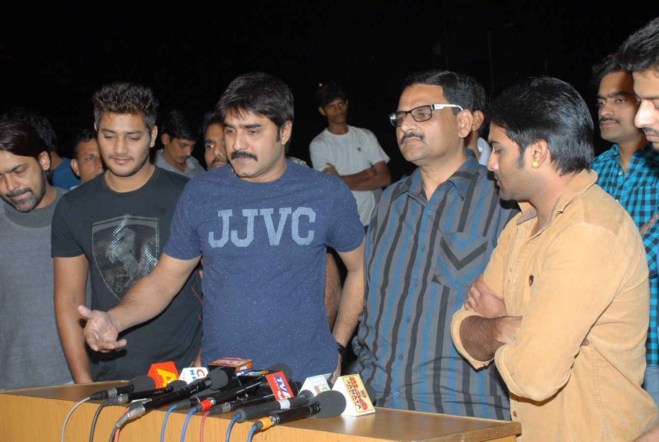 Actors Blood Donation @ Chiranjeevi Blood Bank Pictures | Picture 346452