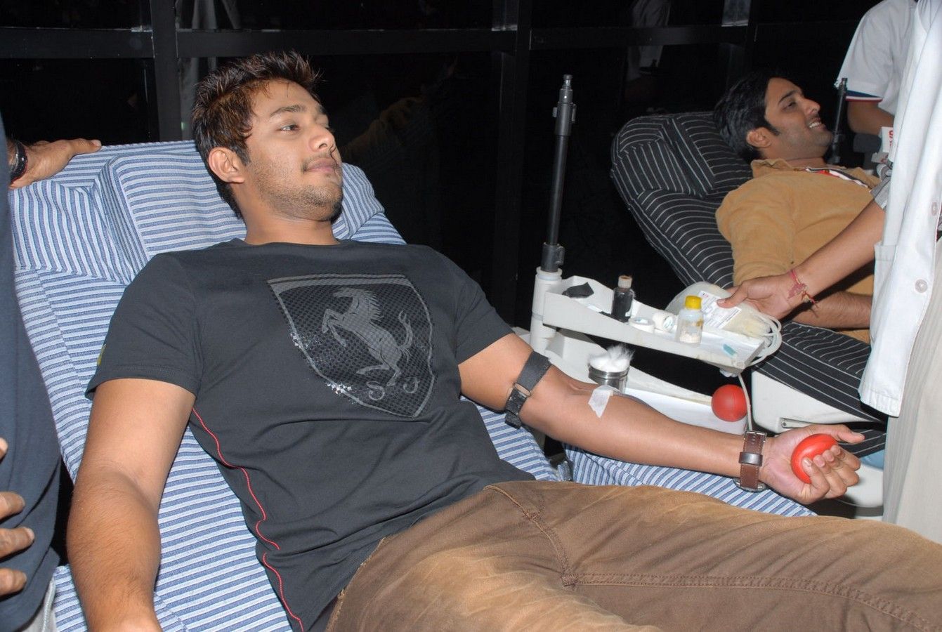 Actors Blood Donation @ Chiranjeevi Blood Bank Pictures | Picture 346457