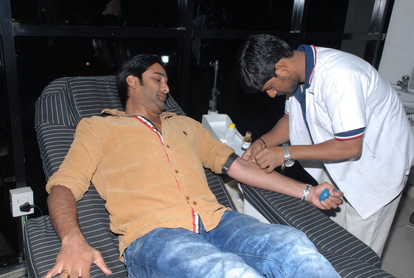 Actors Blood Donation @ Chiranjeevi Blood Bank Pictures | Picture 346460