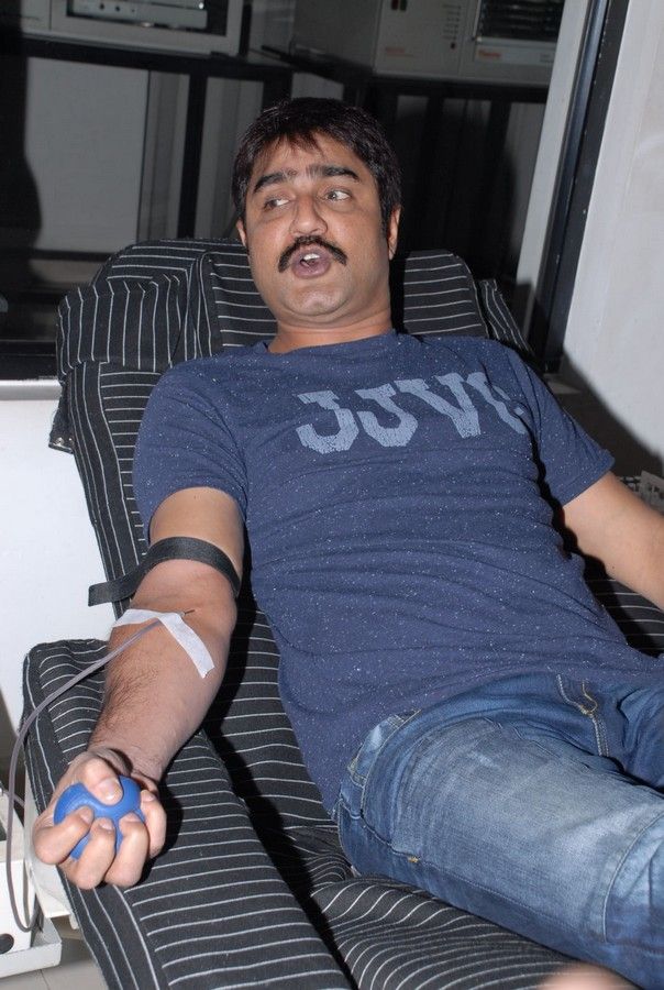 Actors Blood Donation @ Chiranjeevi Blood Bank Pictures | Picture 346468