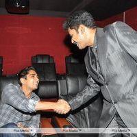 Siddharth at the audio people store - Pictures | Picture 164074
