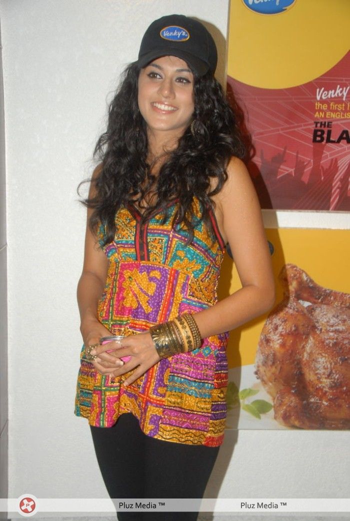 Tapsee at Venky's Xprs Hyderabad - Pictures | Picture 168041