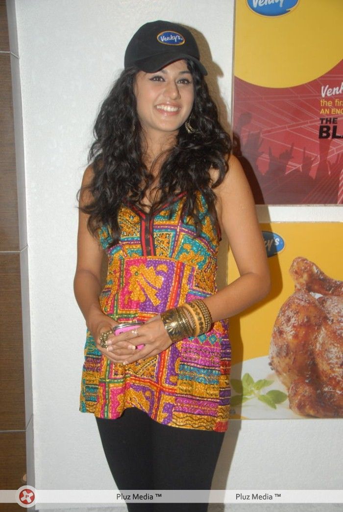 Tapsee at Venky's Xprs Hyderabad - Pictures | Picture 168044