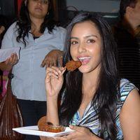 Priya Anand at Venky's XPRS Restaurant - Pictures | Picture 170059