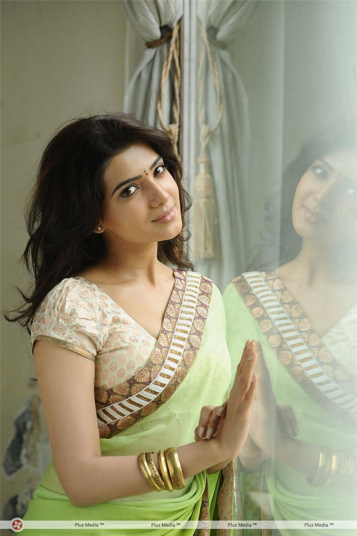 Samantha in Sari Stills | Picture 147857