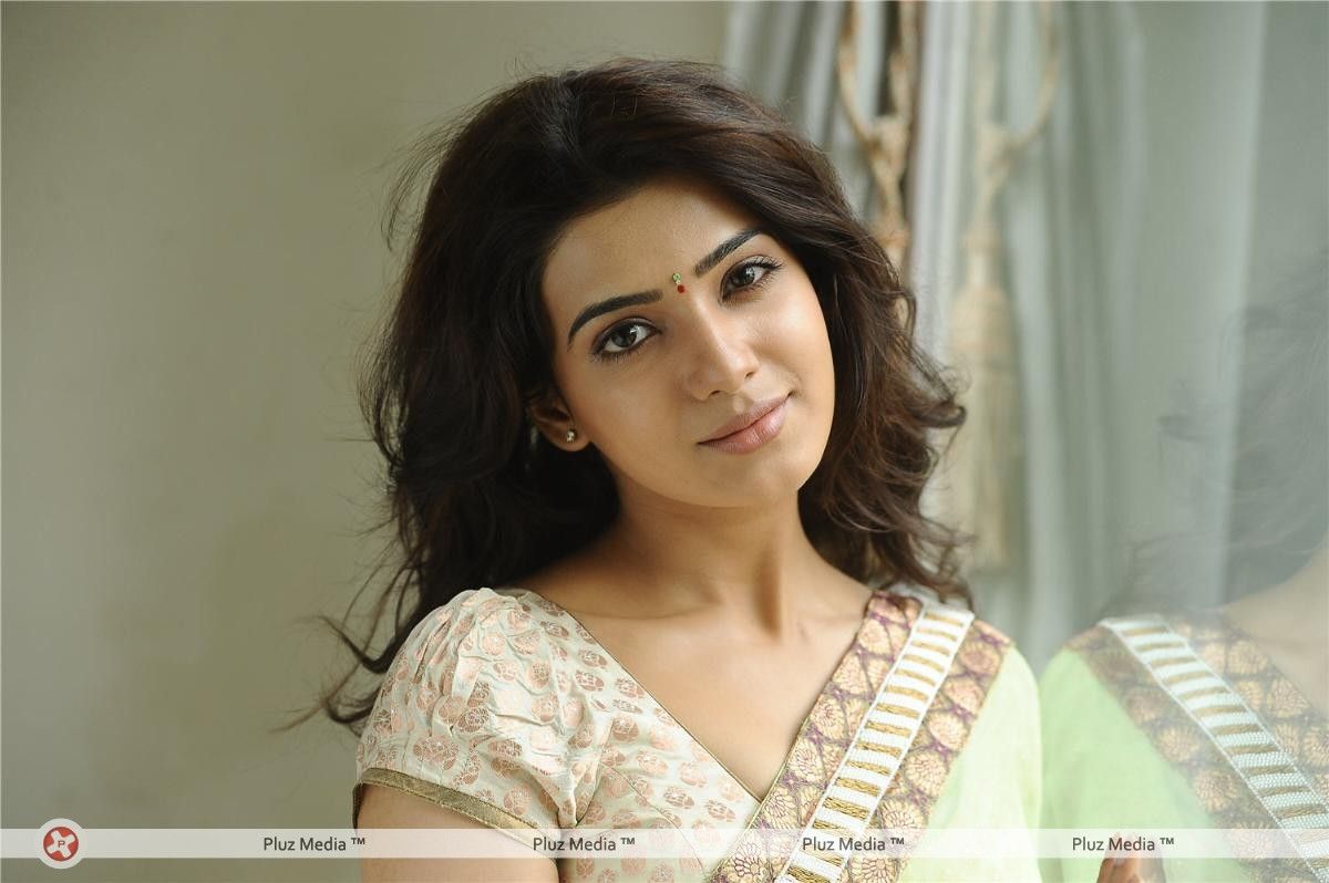 Samantha in Sari Stills | Picture 147860