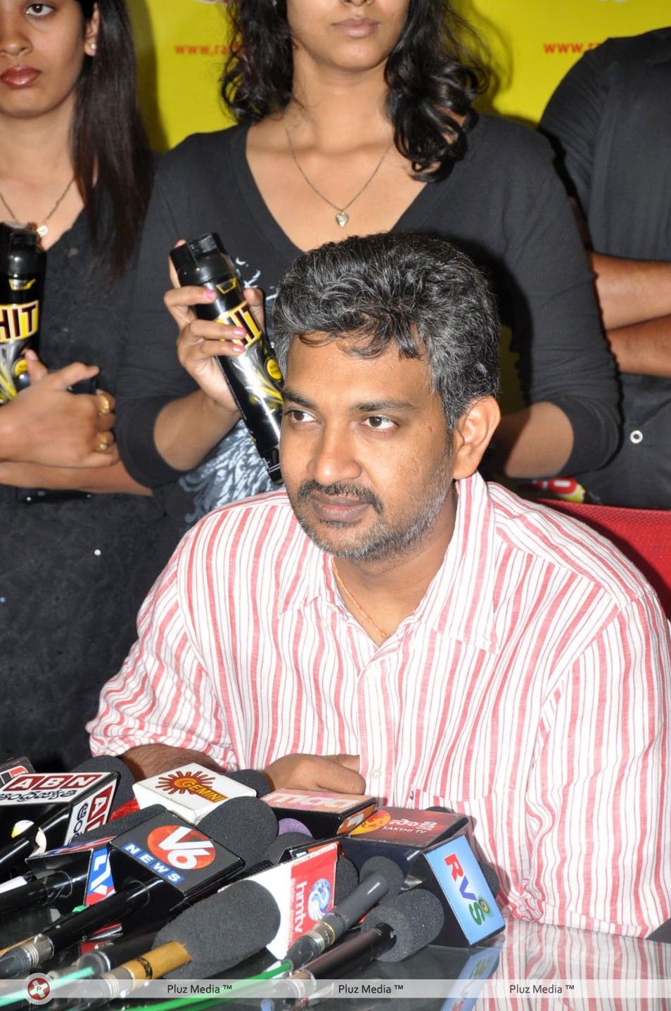 S. S. Rajamouli - Rajamouli at Radio Mirchi for Eega Promotion Pictures | Picture 230472
