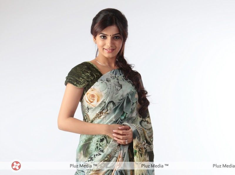 Samantha Cute in Saree Stills | Picture 230451