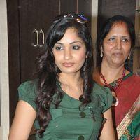 Actress Madhavi latha Inaugurates Sleep Well World Store Pictures | Picture 237845