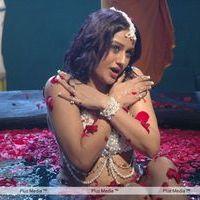 Sonia Agarwal Hot in Kathanayaki Movie Stills | Picture 239476