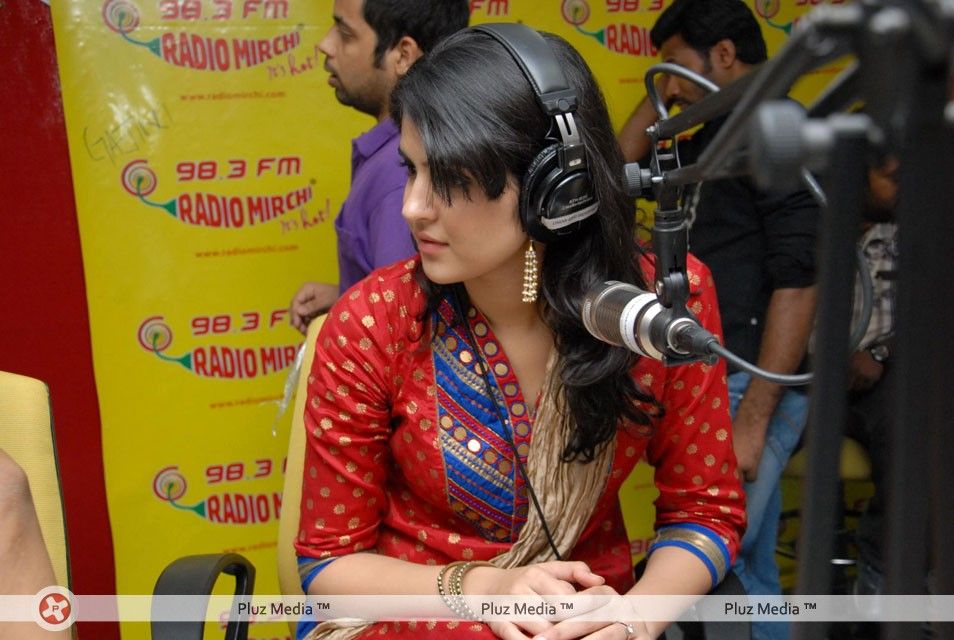 Deeksha Seth - Manoj, Deeksha Seth at Radio Mirchi Pictures | Picture 241776