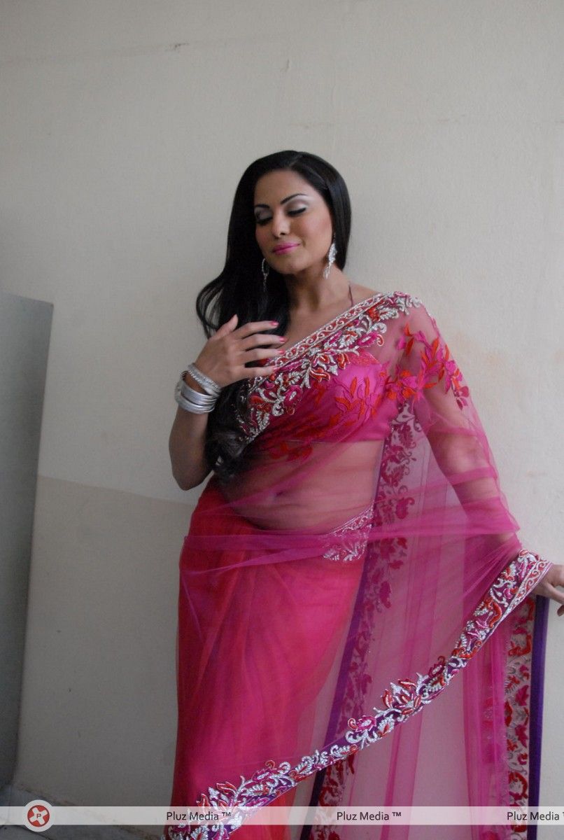 Veena Malik at Nagna Satyam Movie Launch Pictures | Picture 315732