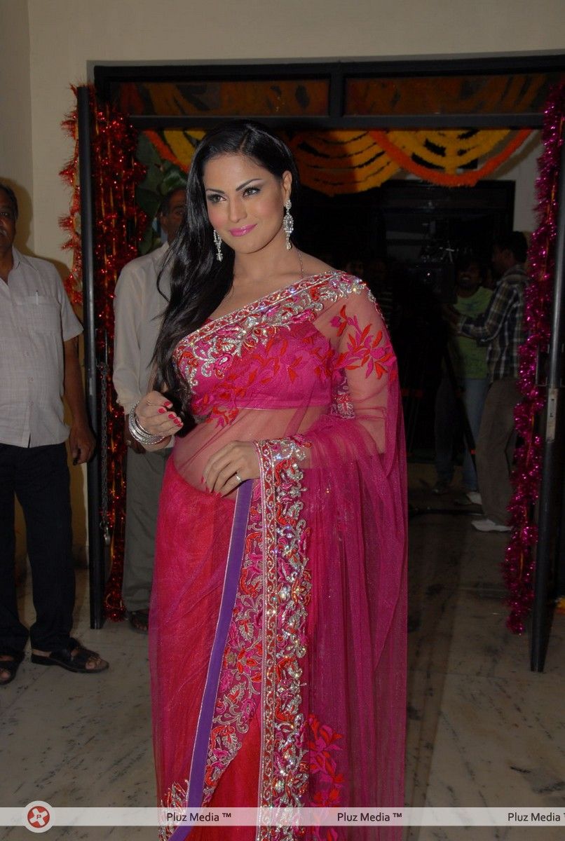 Veena Malik at Nagna Satyam Movie Launch Pictures | Picture 315733
