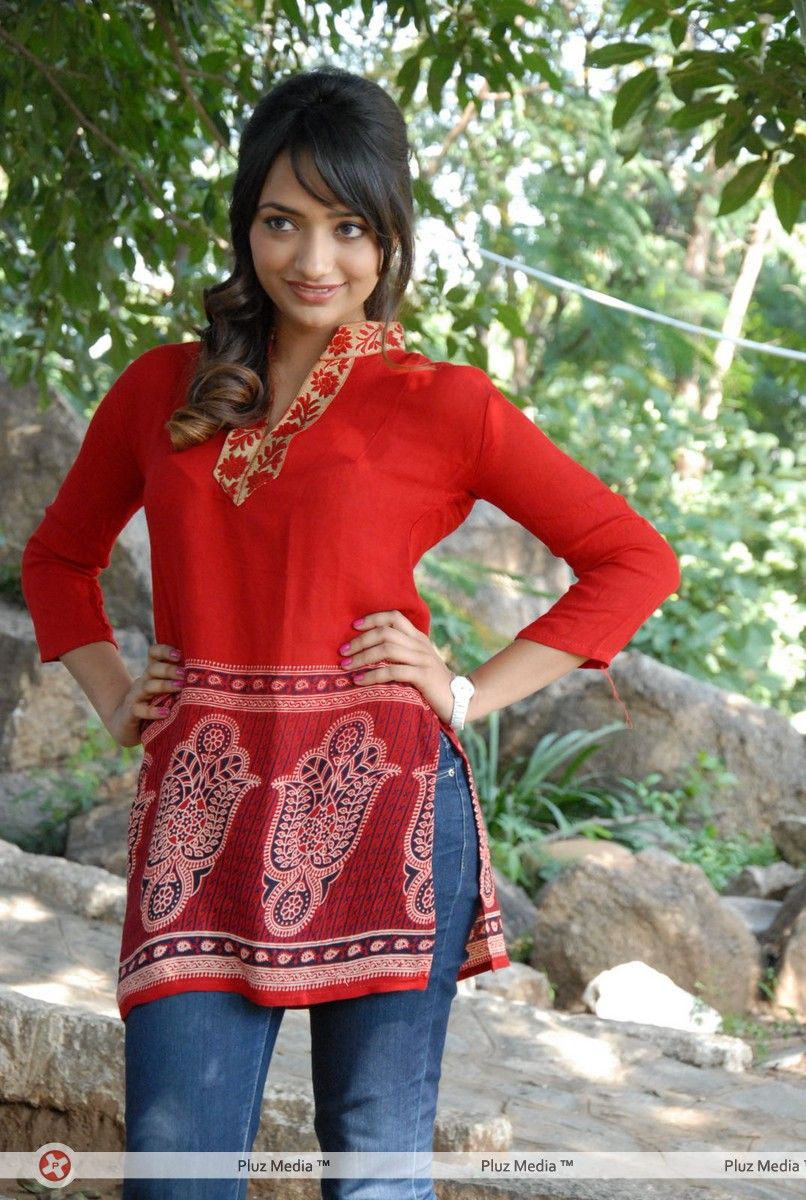 Actress Ziya Stills at Entha Andam Ga Unnave Movie Launch | Picture 319554