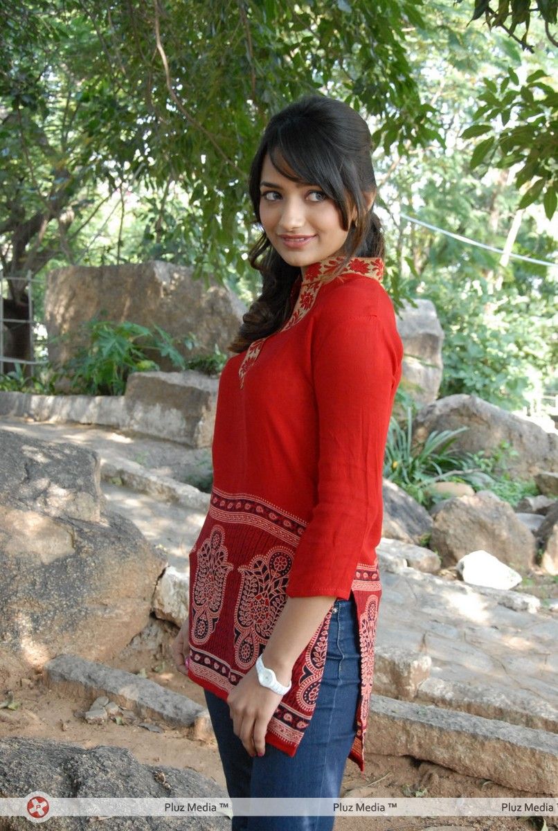 Actress Ziya Stills at Entha Andam Ga Unnave Movie Launch | Picture 319575