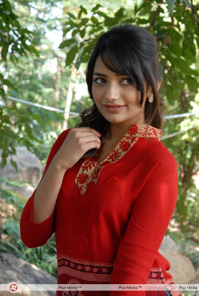 Actress Ziya Stills at Entha Andam Ga Unnave Movie Launch | Picture 319597