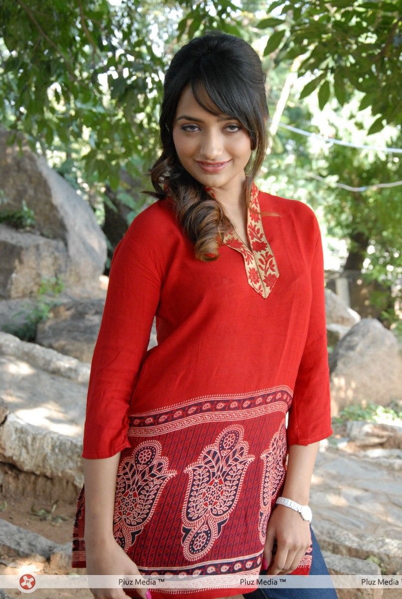 Actress Ziya Stills at Entha Andam Ga Unnave Movie Launch | Picture 319617