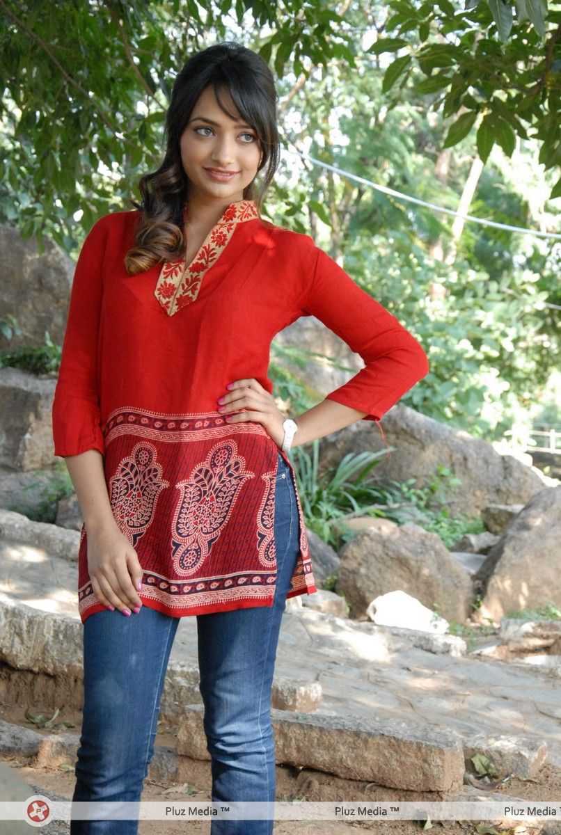 Actress Ziya Stills at Entha Andam Ga Unnave Movie Launch | Picture 319635