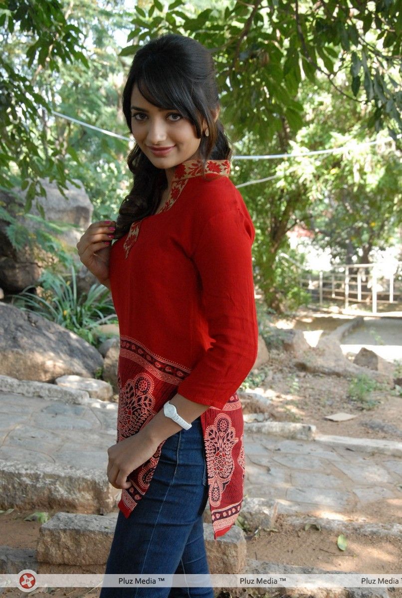 Actress Ziya Stills at Entha Andam Ga Unnave Movie Launch | Picture 319643