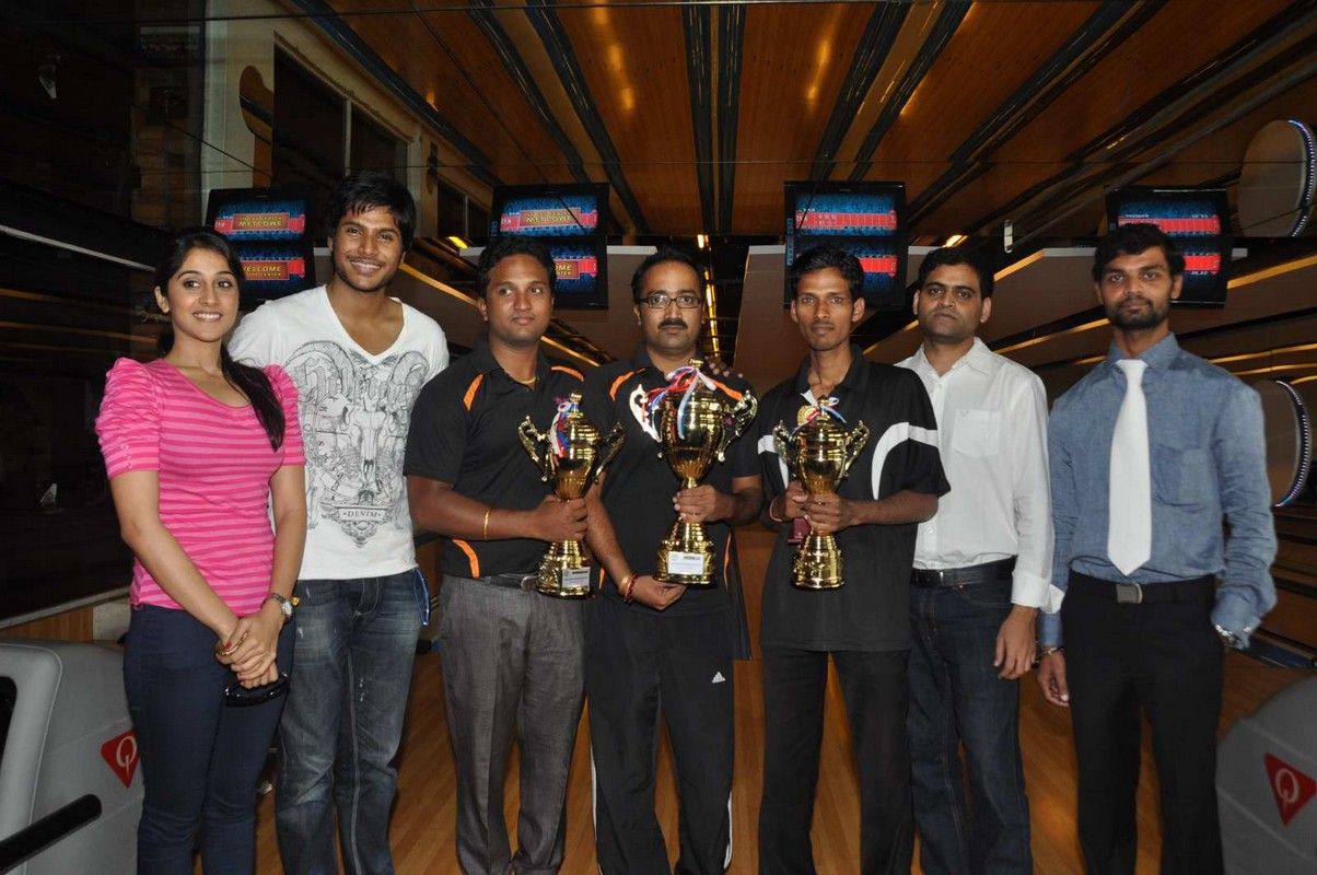 Routine love story Movie team presents trophies to ap bowling team at svm bowling Pictures | Picture 328780